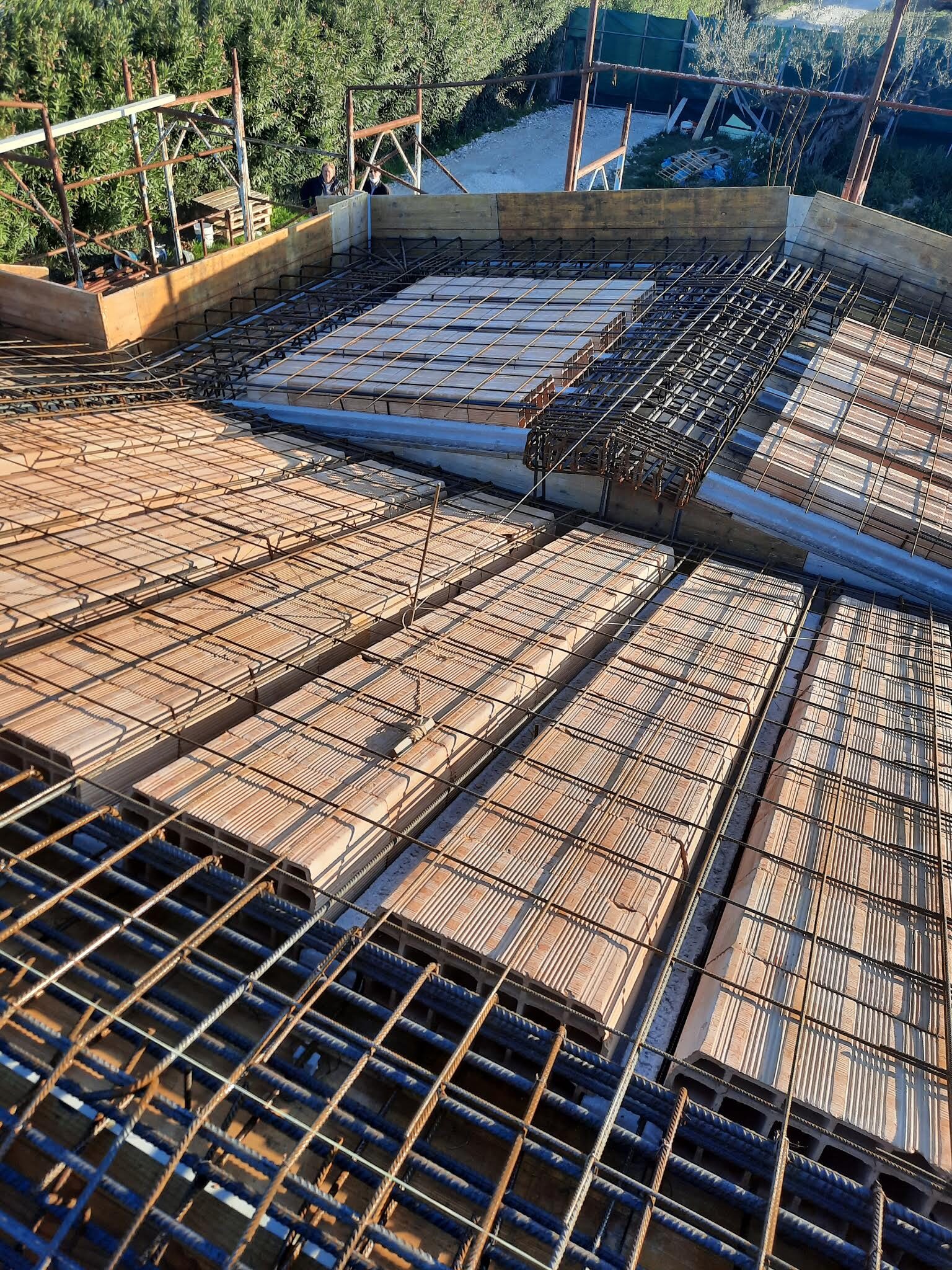 PROGETTAZIONE E DIREZIONE LAVORI FABBRICATO AD USO CIVILE IN CEMENTO ARMATO