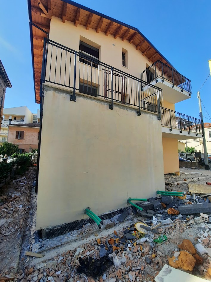 DEMOLIZIONE E RICOSTRUZIONE MINI CONDOMINIO SUPERBONUS 110