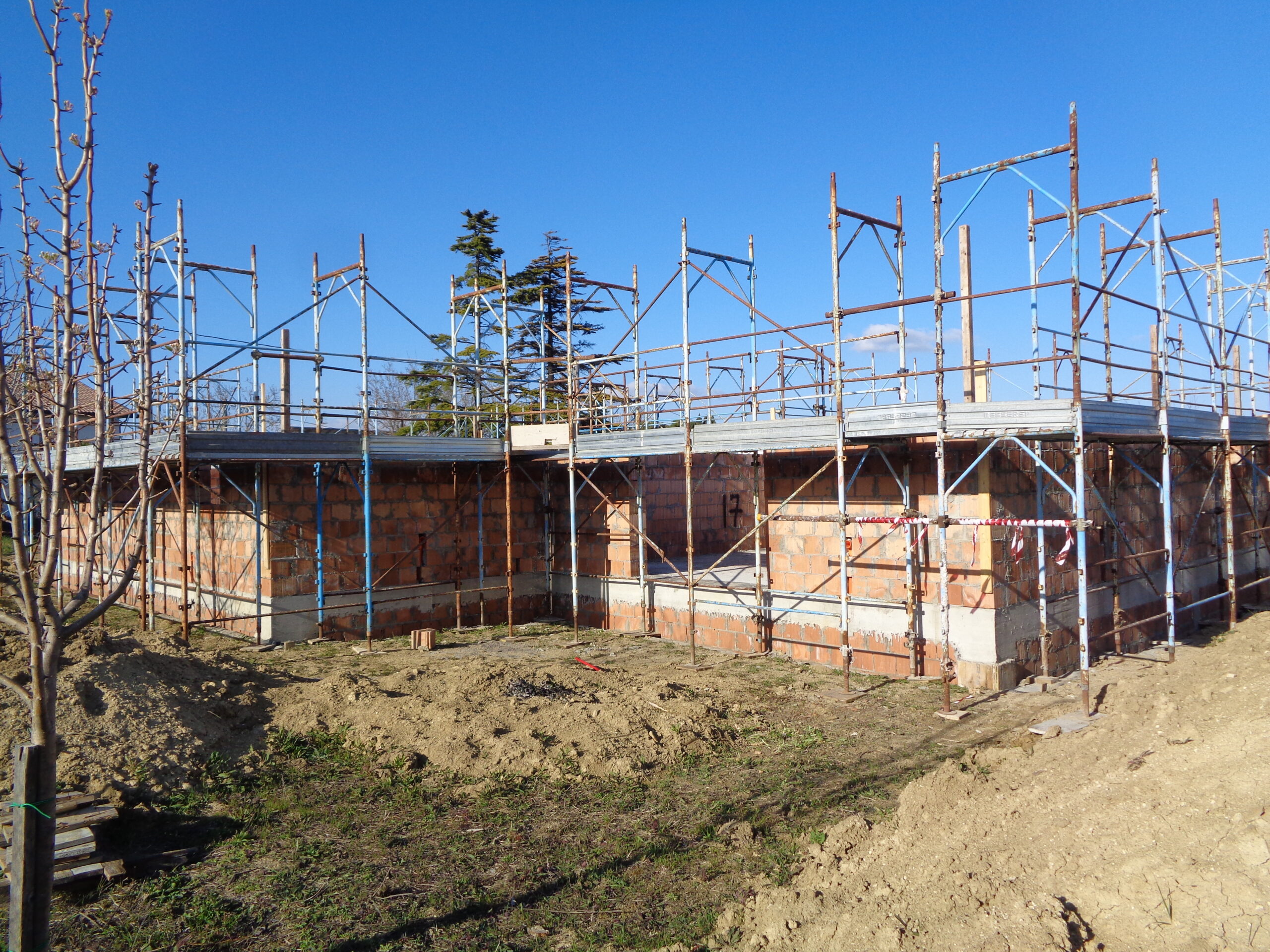 PROGETTAZIONE E DIREZIONE LAVORI FABBRICATO AD USO CIVILE IN MURATURA PORTANTE