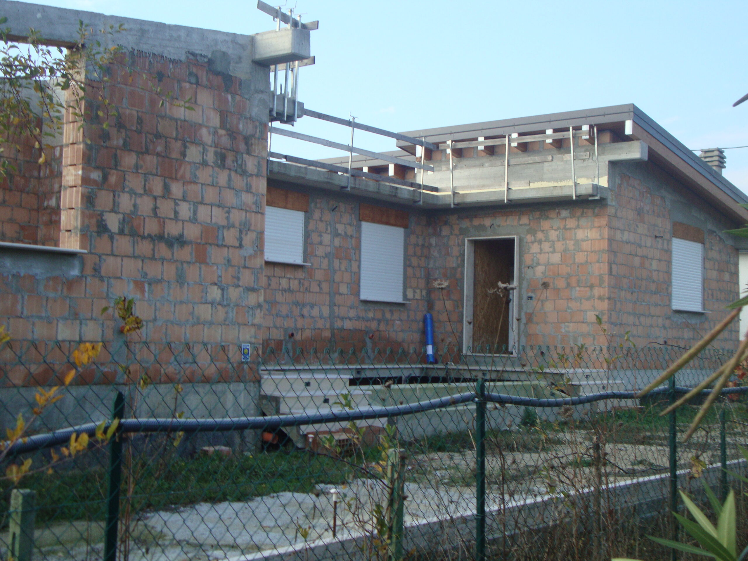 PROGETTAZIONE E DIREZIONE LAVORI FABBRICATO AD USO CIVILE IN MURATURA PORTANTE