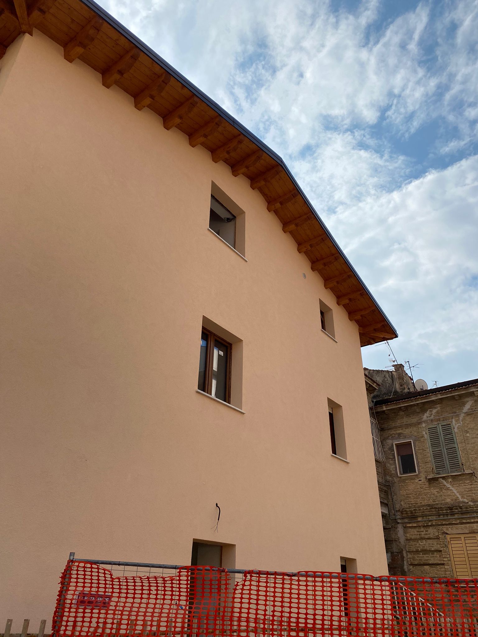 DEMOLIZIONE E RICOSTRUZIONE MINI CONDOMINIO SUPERBONUS 110